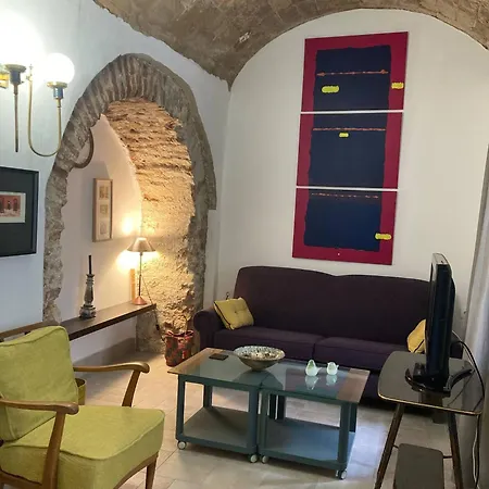Charming 1900 Andalusian In Apartment